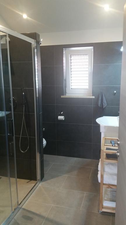 Apartment Diminic Melin เซรส ภายนอก รูปภาพ