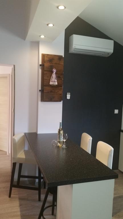 Apartment Diminic Melin เซรส ภายนอก รูปภาพ